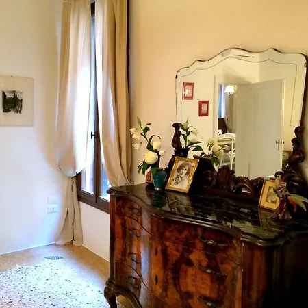 Romantic Rialto * البندقية